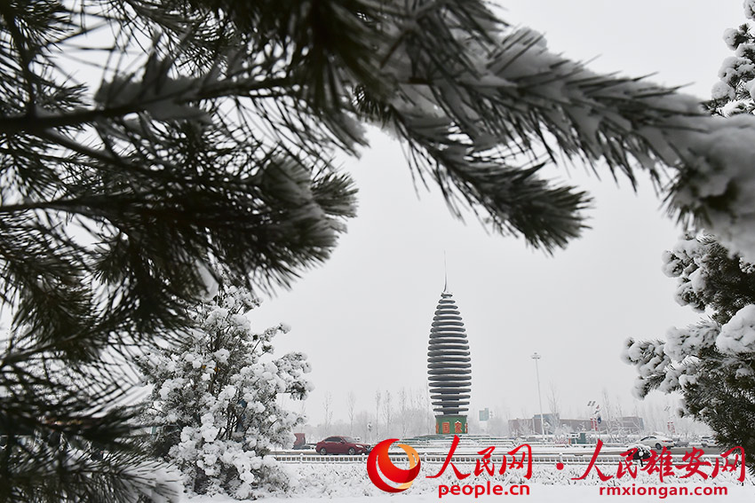 圖為雄安新區容城縣容和塔雪景。劉向陽 攝