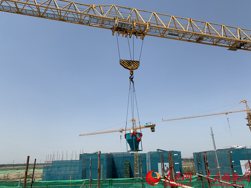 ���������۰�У������ṹ�ⶥ�ֳ��������ǽ���Ԫ/��