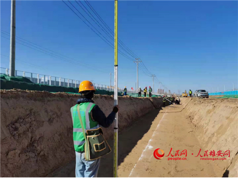 ���ڹ����۰����������ֳ�һ���Ȼ����ʩ�������н����ֹ�ͼ