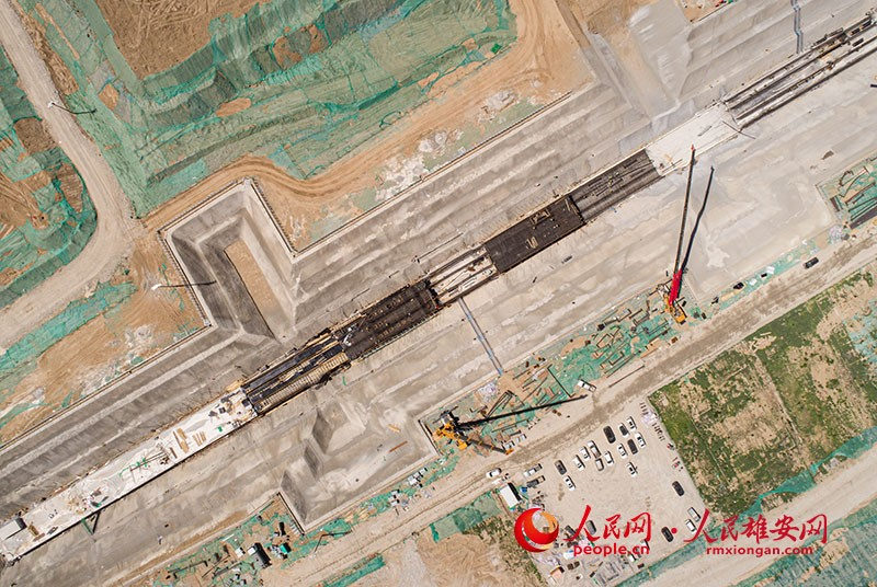 圖為無人機俯拍雄安新區啟動區城市運行“生命線”——管廊。宋燁文/攝