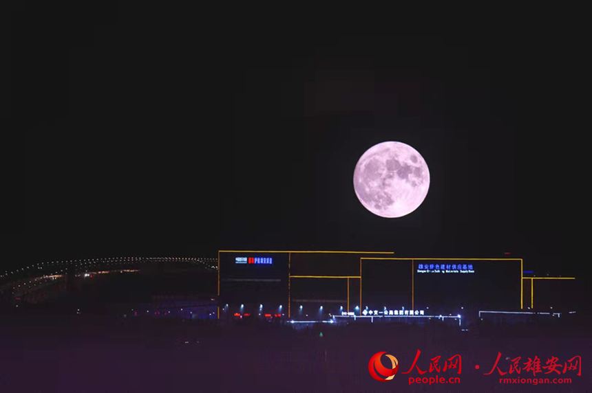 圖為雄安新區雄縣雄中建材市場夜景。王玉明攝