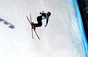 谷愛凌晉級自由式滑雪大跳台決賽