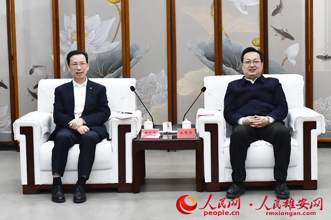 张国华与同济大学校长郑庆华一行举行工作座谈并出席签约仪式。刘向阳摄