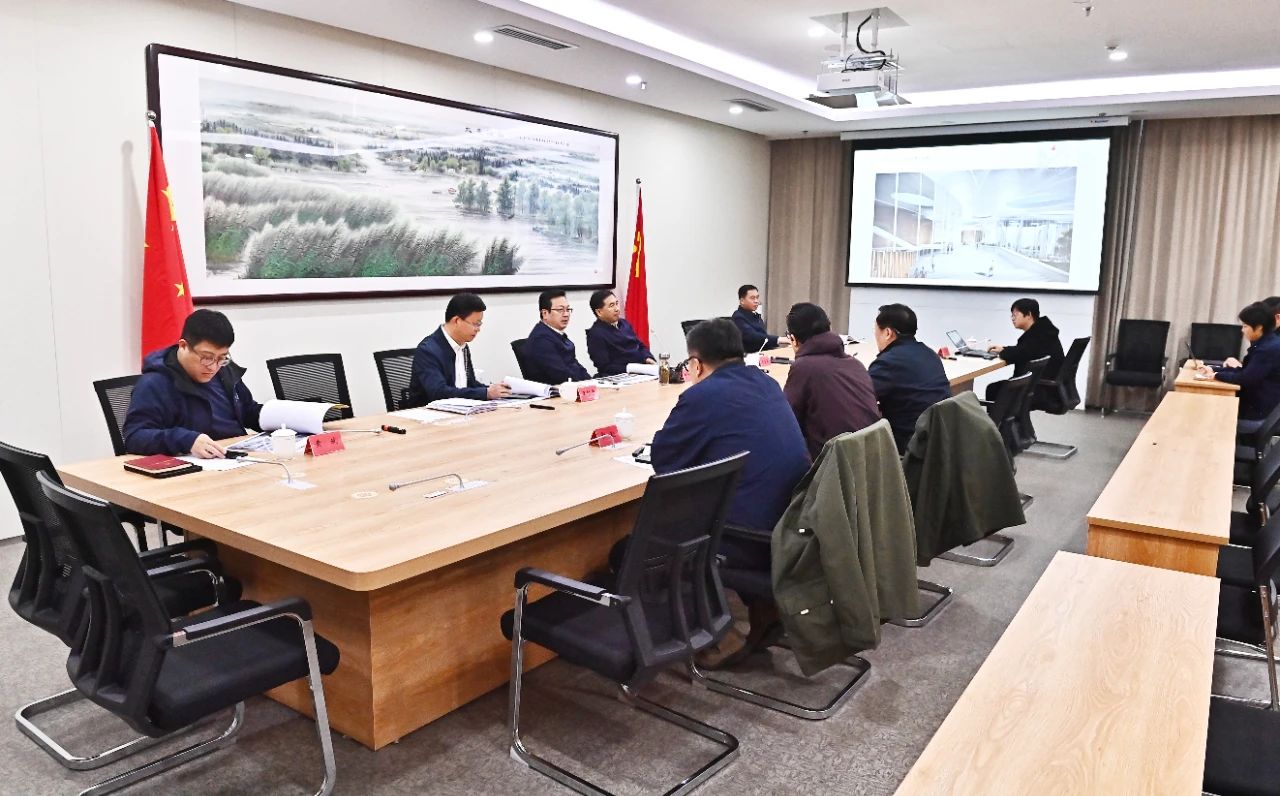 张国华与中国工程院院士崔愷一行举行工作座谈。刘向阳摄
