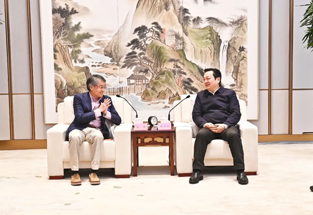 张国华与真格基金联合创始人王强一行举行工作座谈。刘向阳摄