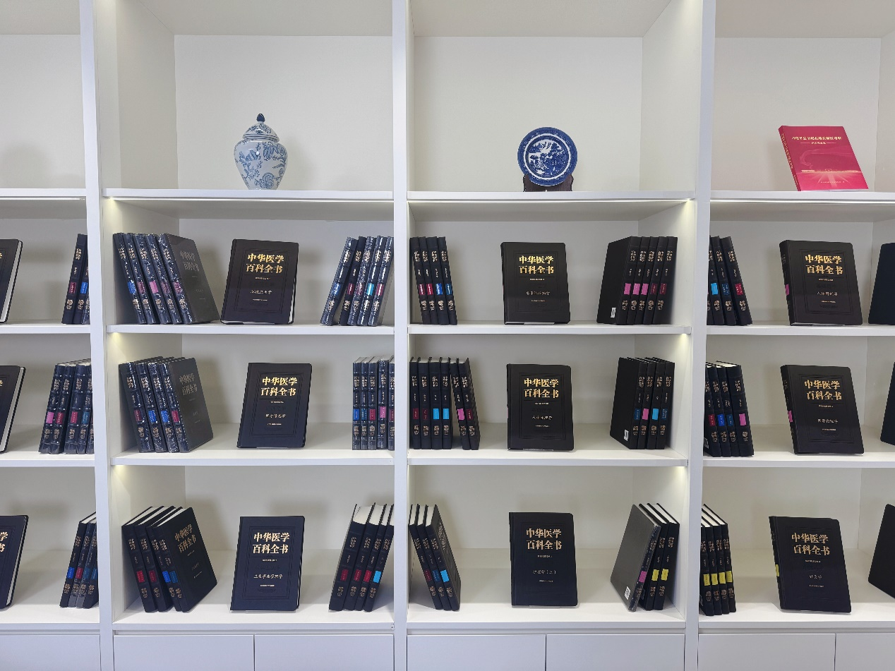 《中华医学百科全书》。