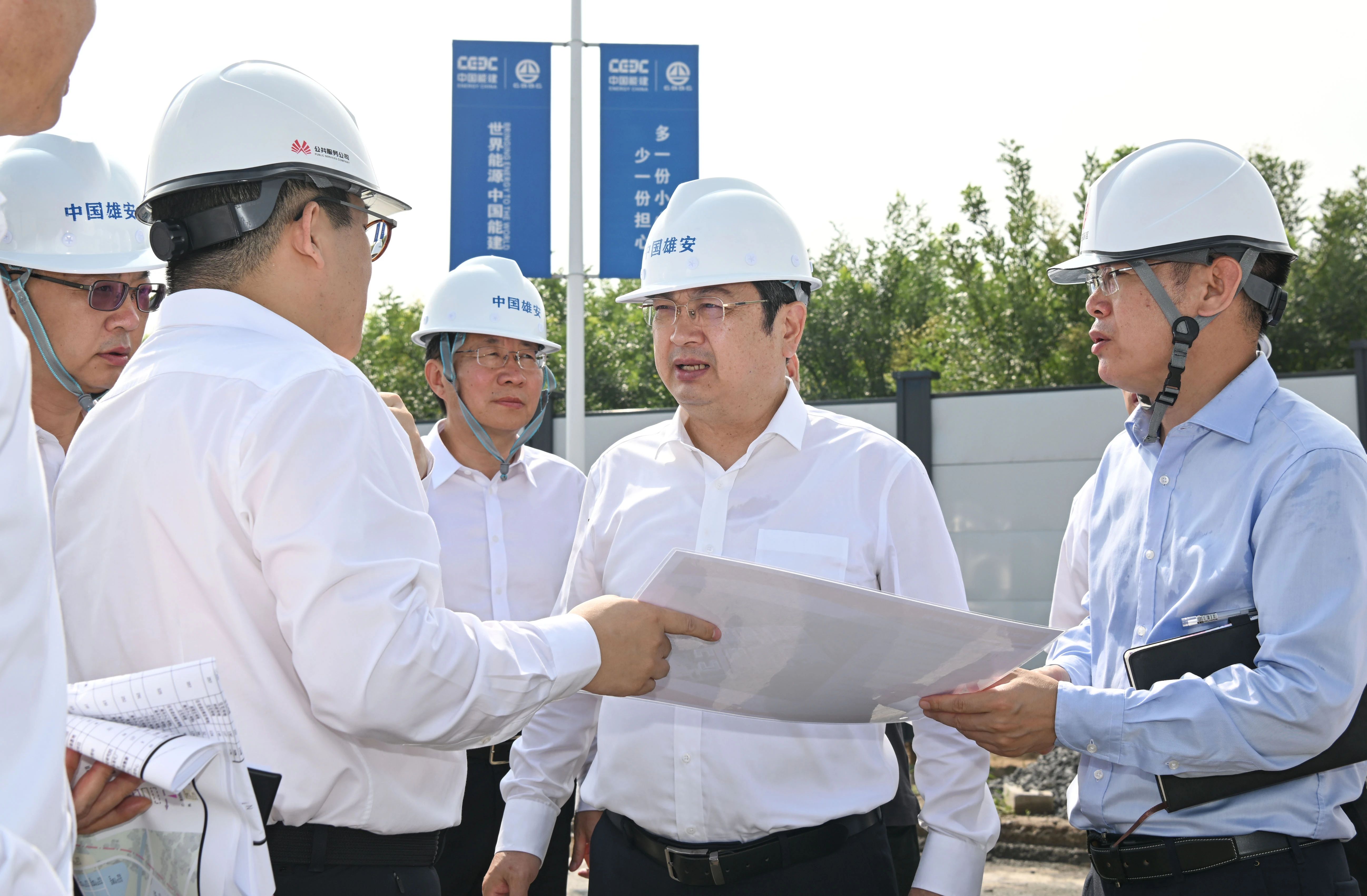 张国华调研防汛度汛工作及重点项目建设进展。雄安媒体中心王伟倩摄