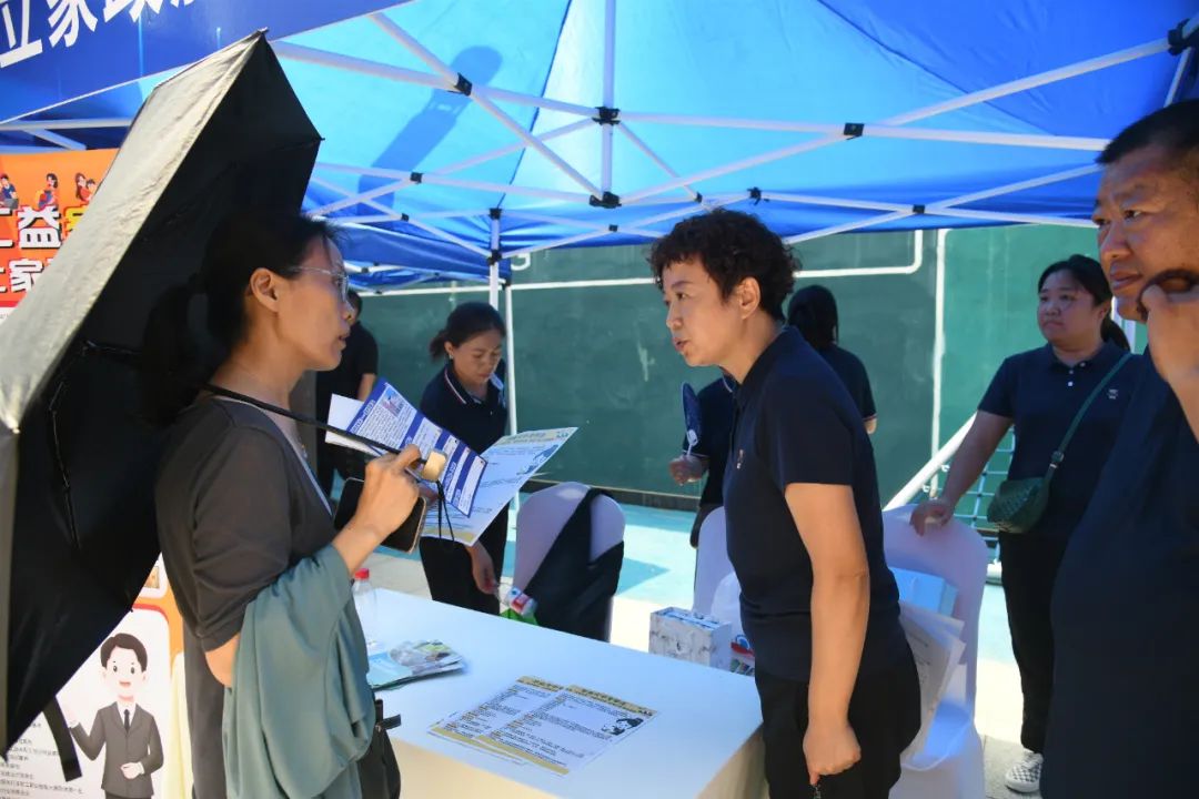 “河北省家政兴农百千万工程（雄安站）”招聘对接及技能提升活动现场。雄安新区容东管委会供图