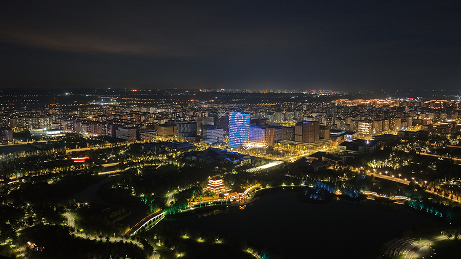 雄安新区容东片区夜景。胡忠摄