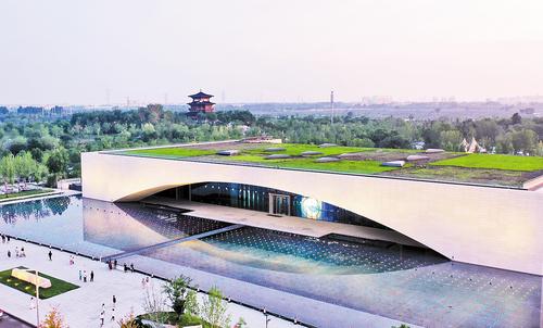 10月27日傍晚時分，雄安新區華燈初上，雄安城市計算中心宛如一隻明亮的大眼睛。本報記者 劉光昱攝