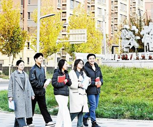 敞开大门，让青年学子逐梦未来