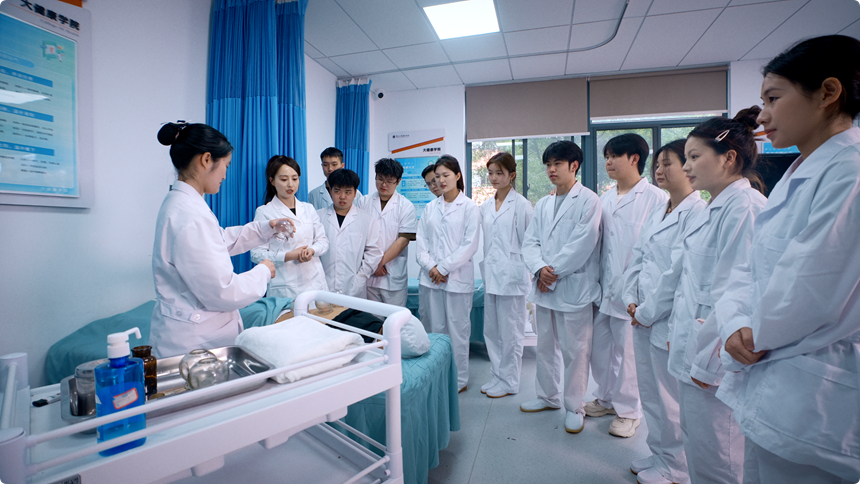 小班化教學現場。貴州工商職業大學供圖。