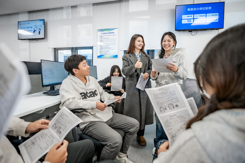 小班化教學現場。貴州工商職業大學供圖