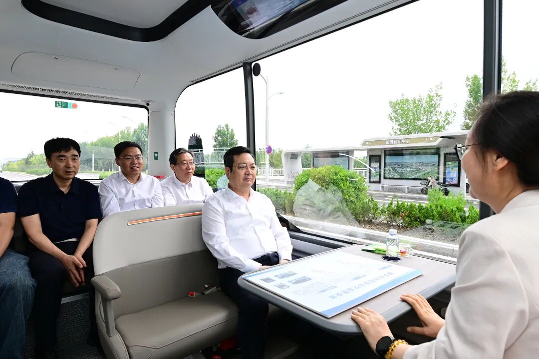 张国华调研启动区、起步区重点项目建设和安全生产工作。王伟倩摄